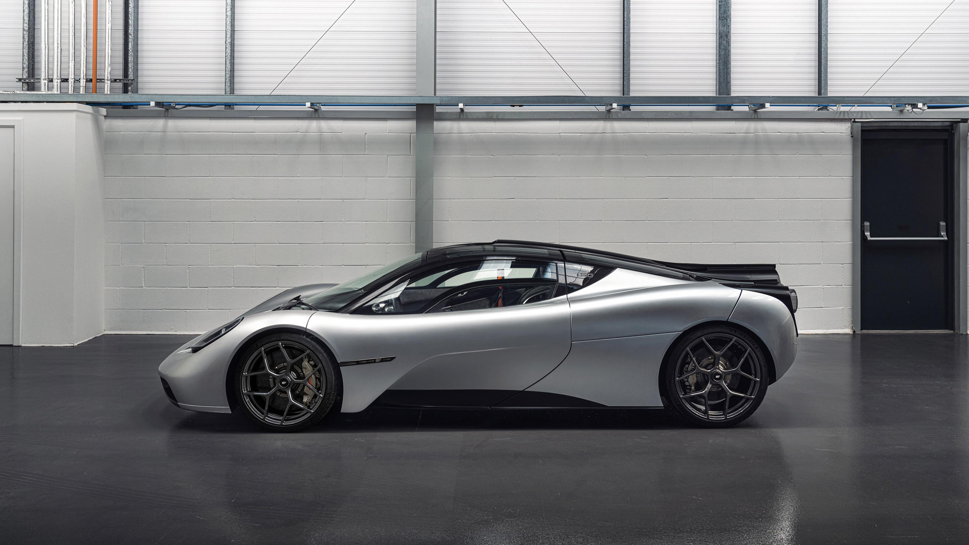 全国足球场地绿化技术应用创新,打造“绿色运动场”,足球场绿色草坪背景图